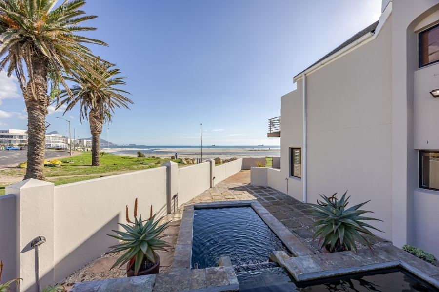 2 Bedroom Property for Sale in Lagoon Beach Western Cape